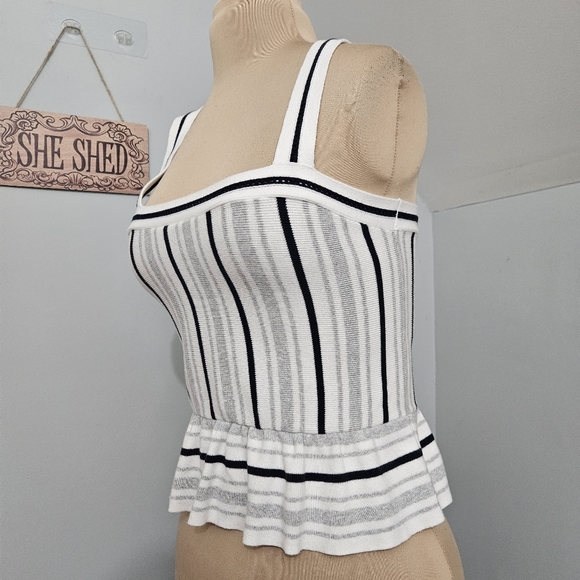 Banana Republic Knit Sweater Peplum Tank Top XS White Black Stripe - Picture 4 of 12